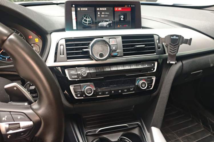 Used BMW 3 Series 2018 320i M Sport Night Edition Audio And AC Panel