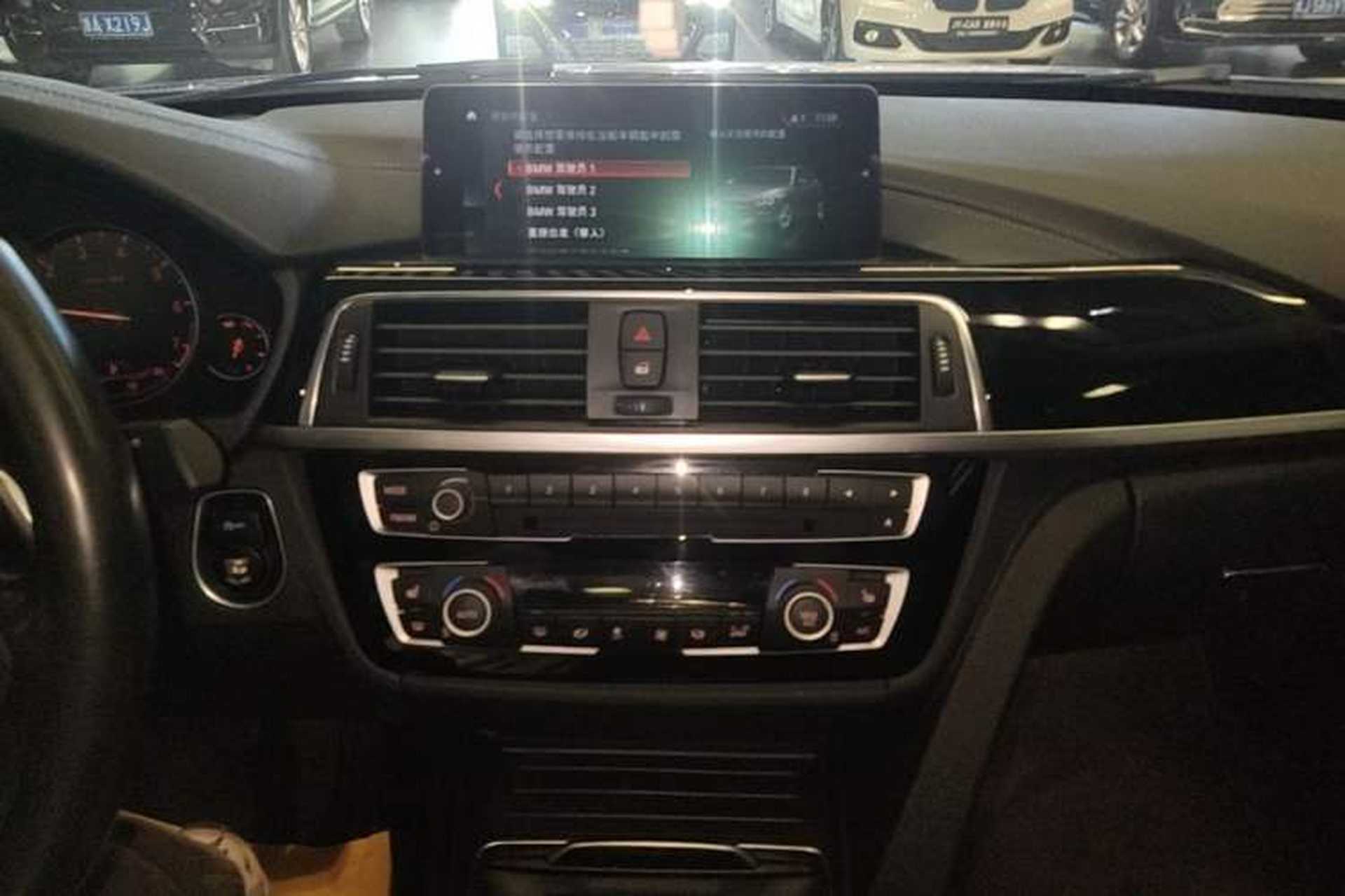 Used BMW 3 Series 2018 320Li Leading Model M Sport Package Audio And AC Panel