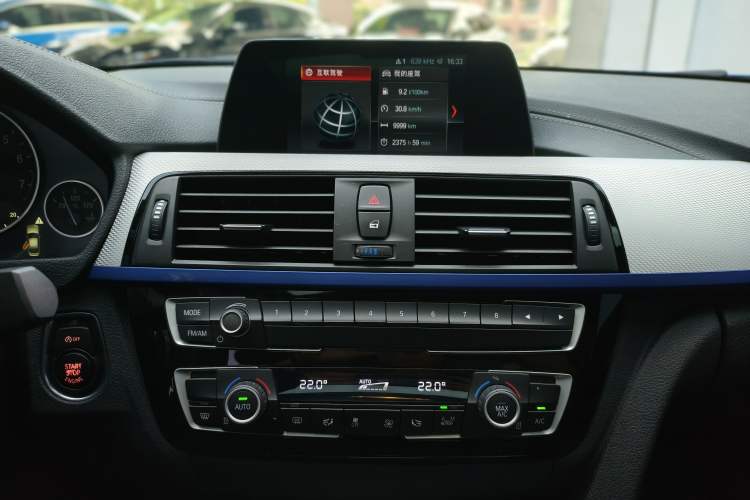 Used BMW 3 Series 2018 320i M Sport Package Audio And AC Panel