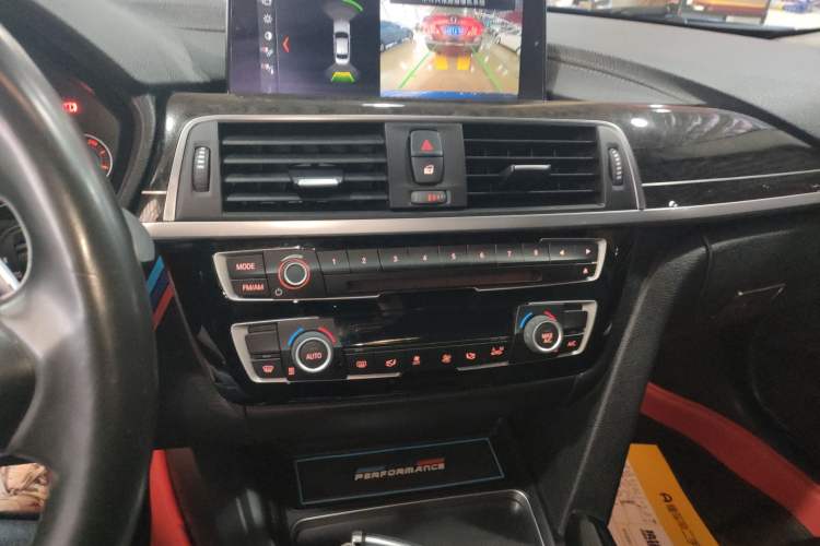 Used BMW 3 Series 2018 320Li M Sport Night Edition Audio And AC Panel