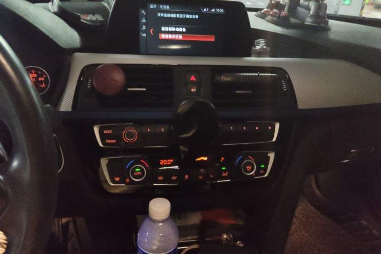 Used BMW 3 Series 2018 320i M Sport Package Audio And AC Panel