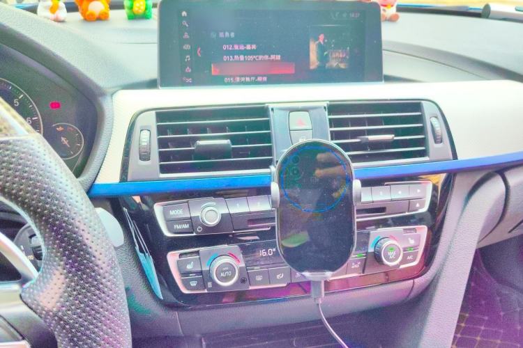 Used BMW 3 Series 2018 330i M Sport Night Edition Audio And AC Panel