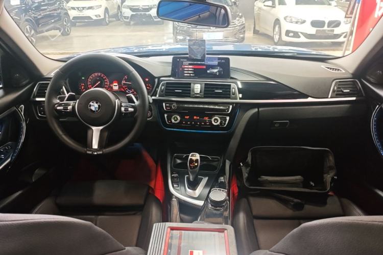 Used BMW 3 Series 2018 320Li Leading Model M Sport Package Center Console