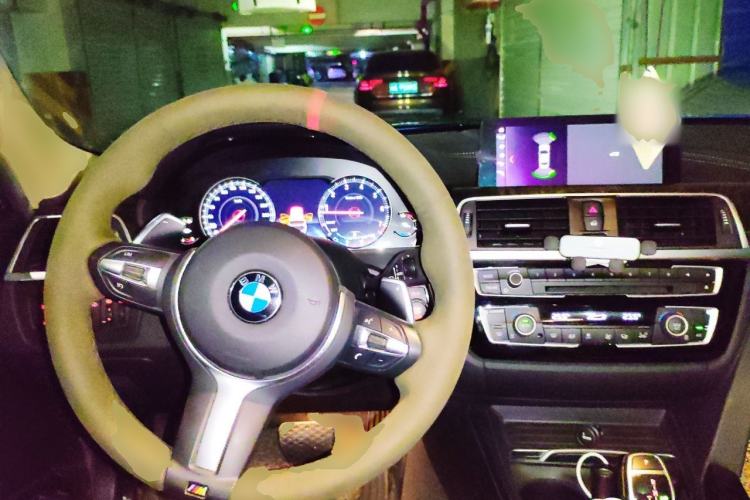 Used BMW 3 Series 2018 320Li M Sport Night Edition Center Console
