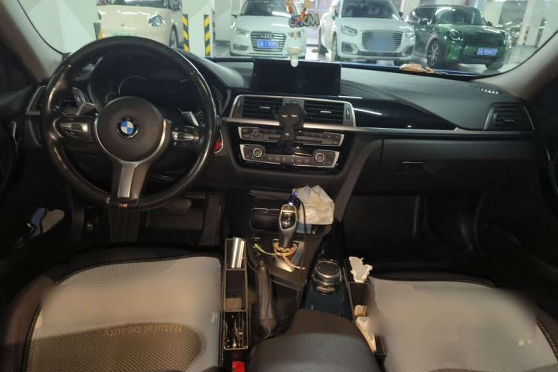 Used BMW 3 Series 2018 320Li Leading Model M Sport Package Center Console