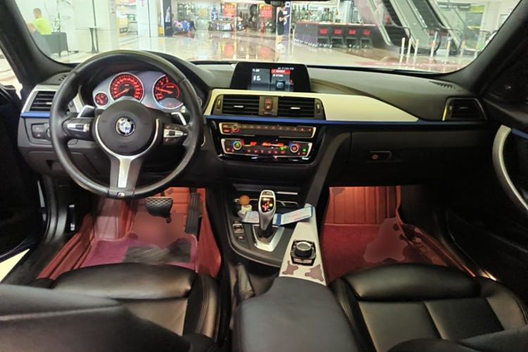 Used BMW 3 Series 2018 320i M Sport Package Center Console