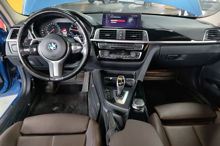 Used BMW 3 Series 2018 320Li Leading Model M Sport Package Center Console