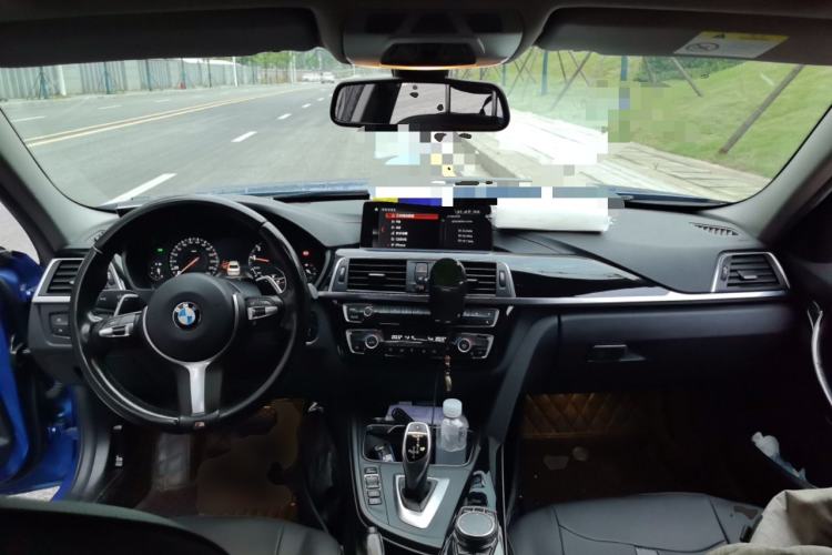 Used BMW 3 Series 2018 320Li Leading Model M Sport Package Center Console
