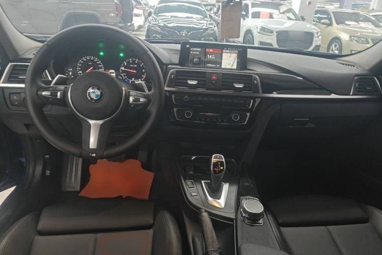 Used BMW 3 Series 2018 320Li Leading Model M Sport Package Center Console