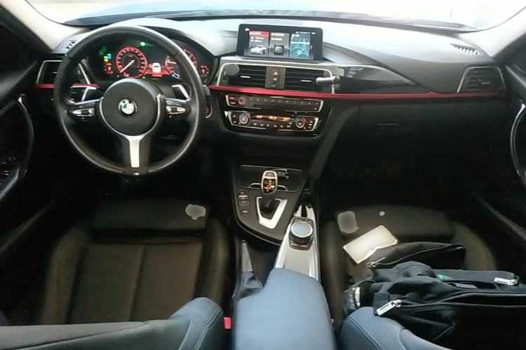 Used BMW 3 Series 2018 320Li Leading Model M Sport Package Center Console