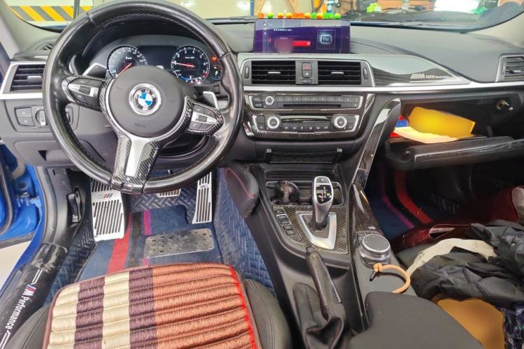 Used BMW 3 Series 2018 320Li M Sport Night Edition Center Console