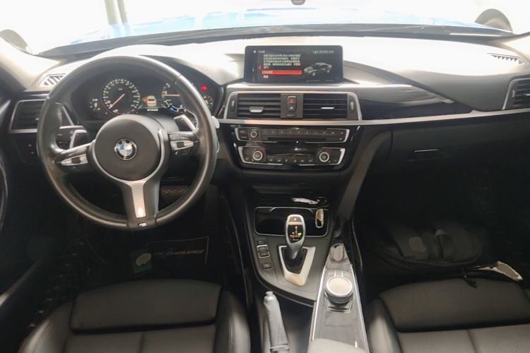 Used BMW 3 Series 2018 320Li Leading Model M Sport Package Center Console