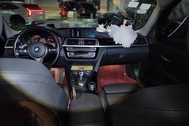Used BMW 3 Series 2018 320Li Leading Model M Sport Package Center Console