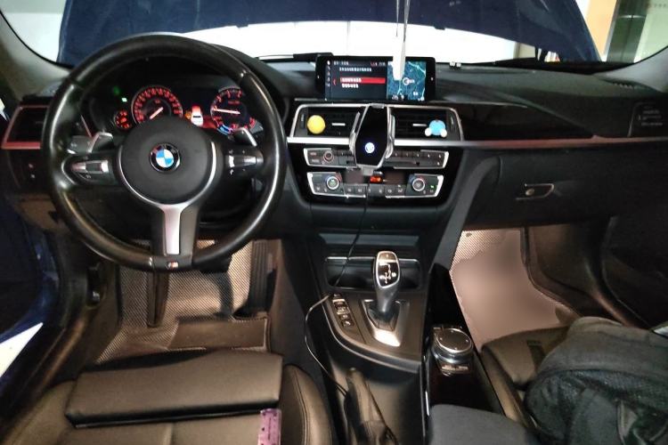 Used BMW 3 Series 2018 320Li Leading Model M Sport Package Center Console