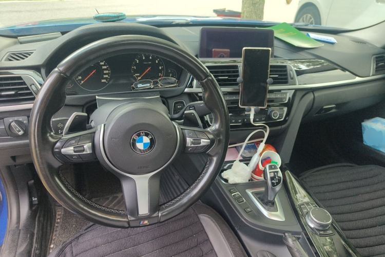Used BMW 3 Series 2018 320Li Leading Model M Sport Package Center Console