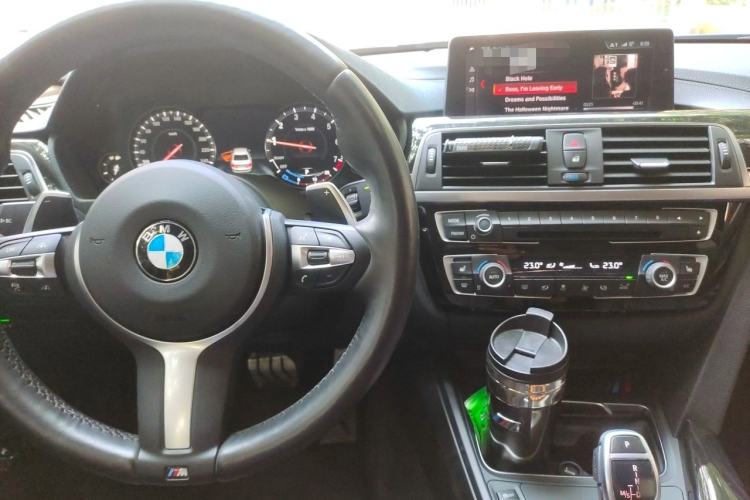 Used BMW 3 Series 2018 330Li M Sport Shadow Edition Center Console