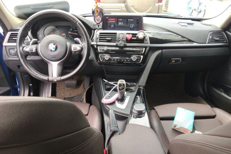 Used BMW 3 Series 2018 320Li Leading Model M Sport Package Center Console