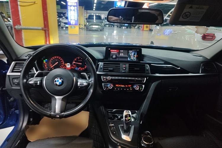 Used BMW 3 Series 2018 320Li Leading Model M Sport Package Center Console