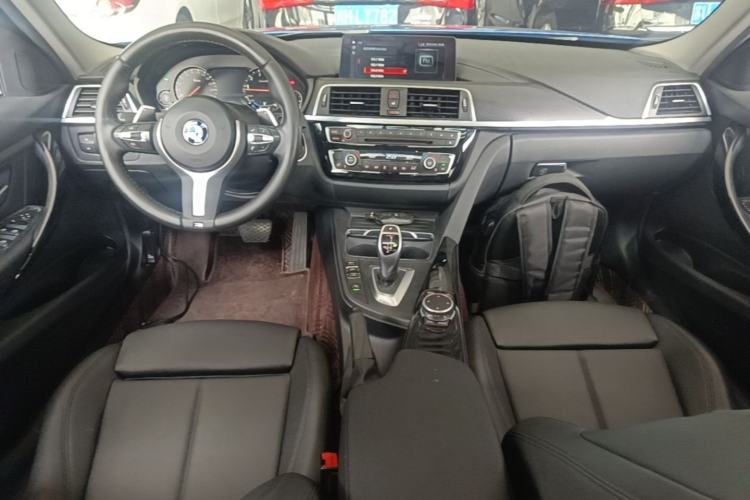 Used BMW 3 Series 2018 320Li Leading Model M Sport Package Center Console