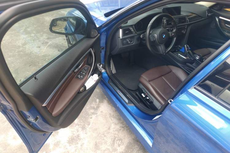 Used BMW 3 Series 2018 330Li M Sport Shadow Edition Driver Seat