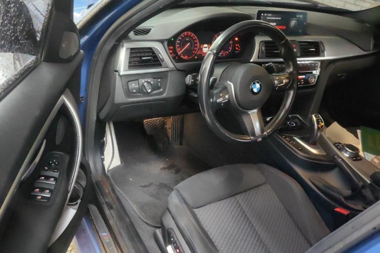 Used BMW 3 Series 2018 320i M Sport Night Edition Driver Seat