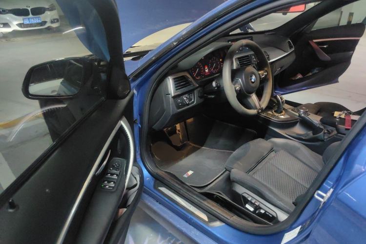 Used BMW 3 Series 2018 320i M Sport Night Edition Driver Seat