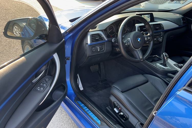 Used BMW 3 Series 2018 320i M Sport Package Driver Seat