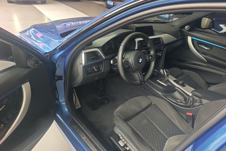 Used BMW 3 Series 2018 320i M Sport Package Driver Seat