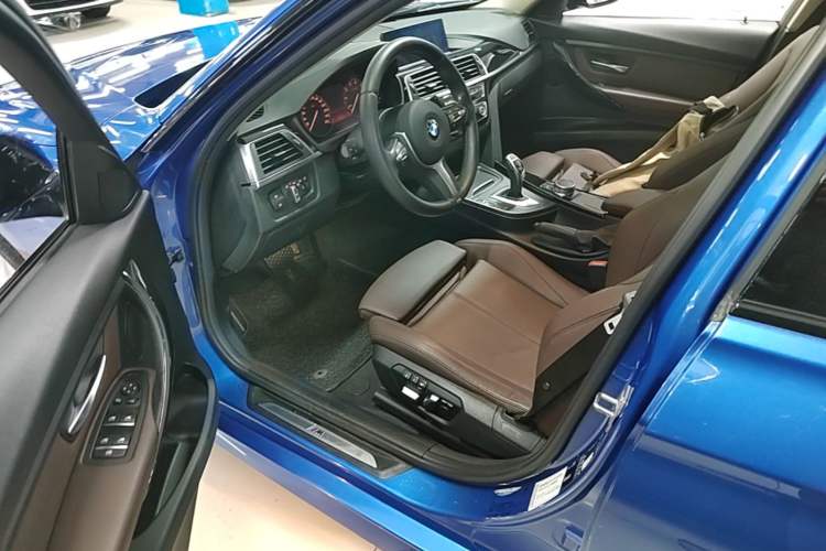 Used BMW 3 Series 2018 320Li Leading Model M Sport Package Driver Seat