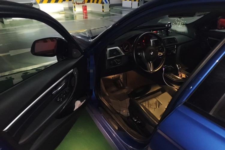 Used BMW 3 Series 2018 320i M Sport Night Edition Driver Seat