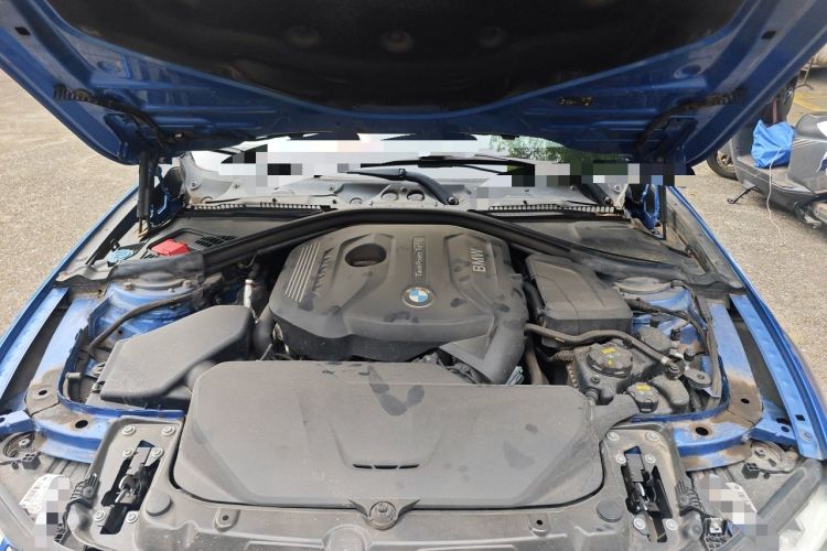 Used BMW 3 Series 2018 320i M Sport Package Engine Bay
