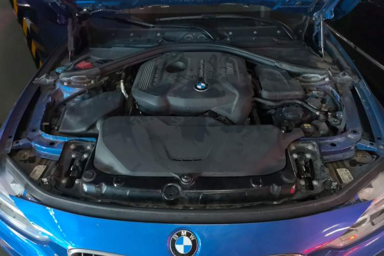 Used BMW 3 Series 2018 320Li Leading Model M Sport Package Engine Bay
