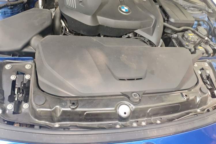 Used BMW 3 Series 2018 320i M Sport Package Engine Bay