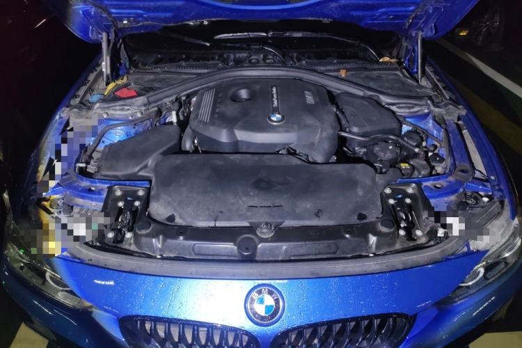 Used BMW 3 Series 2018 320i M Sport Night Edition Engine Bay