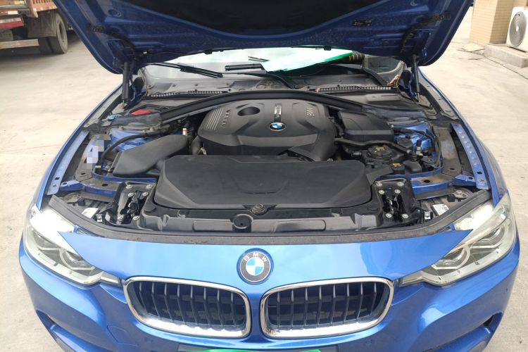 Used BMW 3 Series 2018 320i M Sport Package Engine Bay
