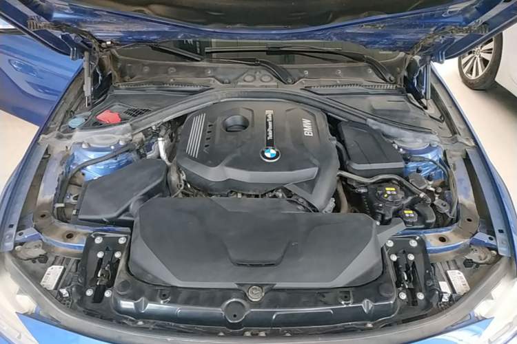Used BMW 3 Series 2018 320Li Leading Model M Sport Package Engine Bay