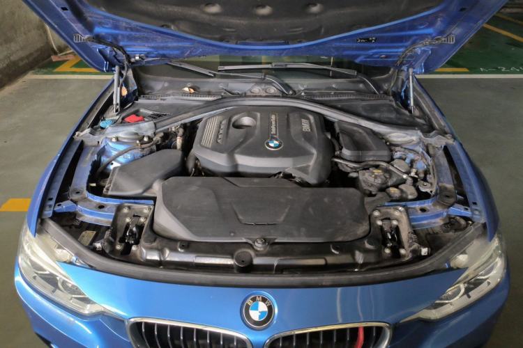 Used BMW 3 Series 2018 320i M Sport Package Engine Bay