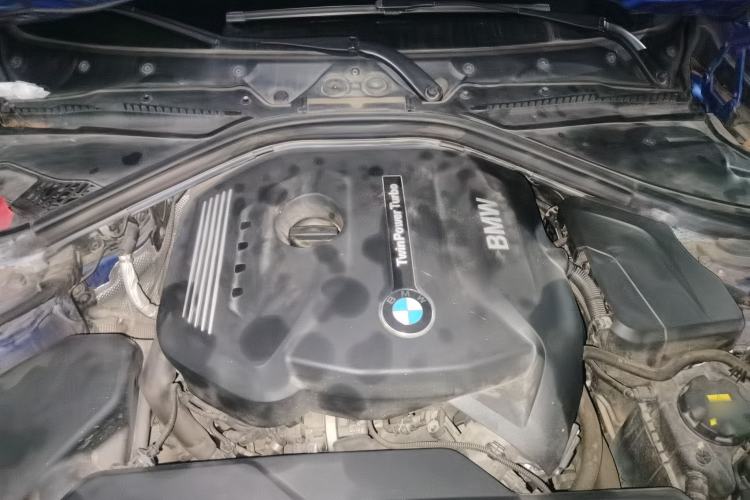 Used BMW 3 Series 2018 320i M Sport Package Engine Bay