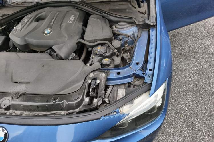 Used BMW 3 Series 2018 330Li M Sport Shadow Edition Engine Bay Left