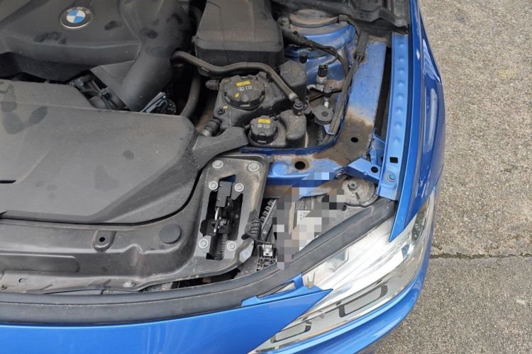 Used BMW 3 Series 2018 320i M Sport Package Engine Bay Left