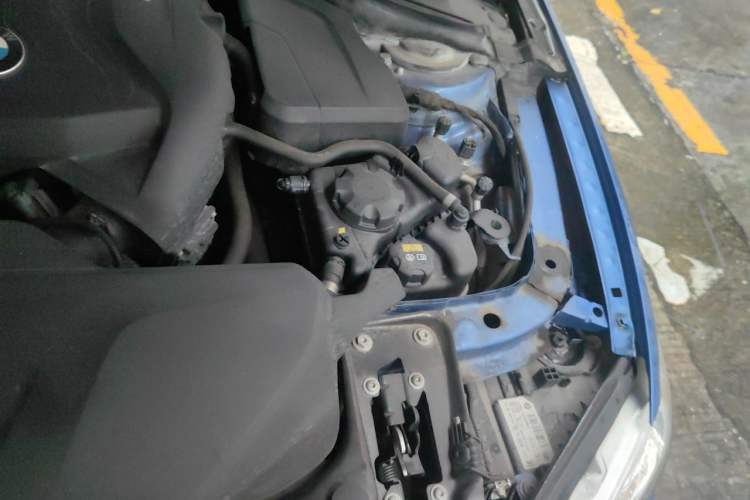 Used BMW 3 Series 2018 320i M Sport Night Edition Engine Bay Left