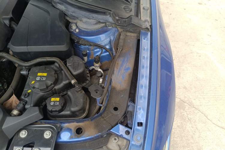 Used BMW 3 Series 2018 320i M Sport Package Engine Bay Left