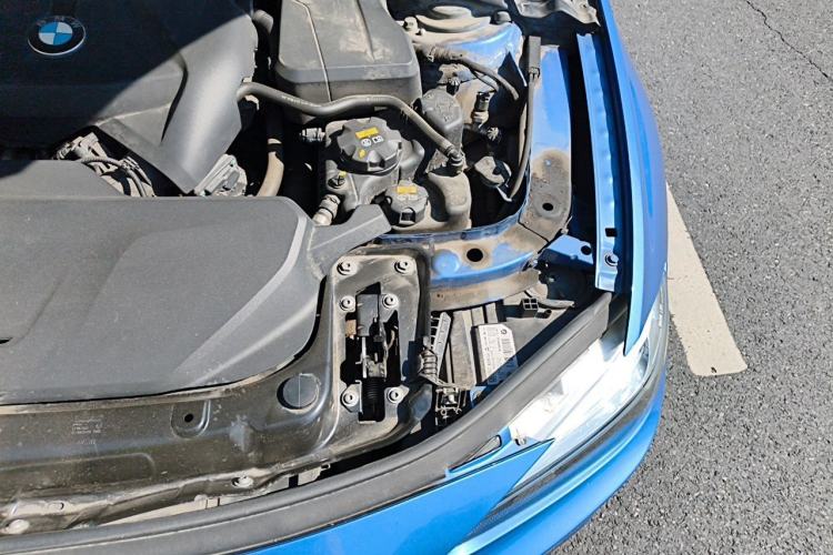 Used BMW 3 Series 2018 320i M Sport Night Edition Engine Bay Left