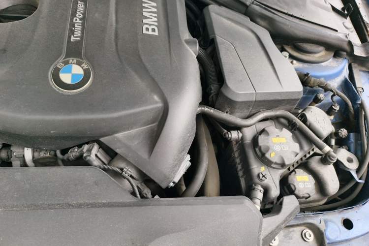 Used BMW 3 Series 2018 320i M Sport Package Engine Bay Left