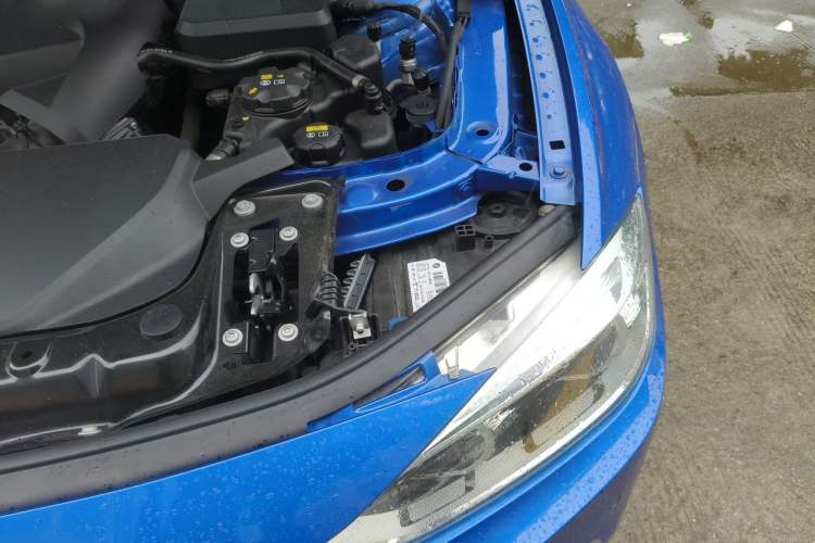 Used BMW 3 Series 2018 320Li Leading Model M Sport Package Engine Bay Left