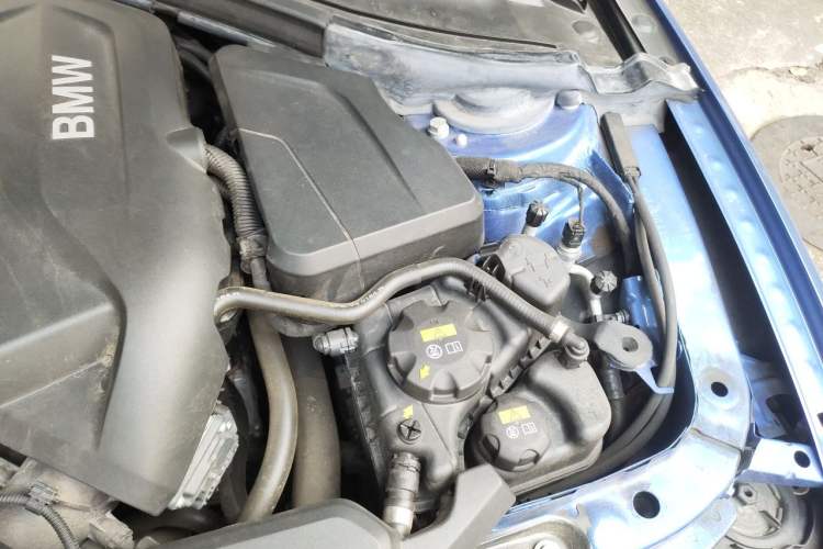 Used BMW 3 Series 2018 330Li M Sport Shadow Edition Engine Bay Left
