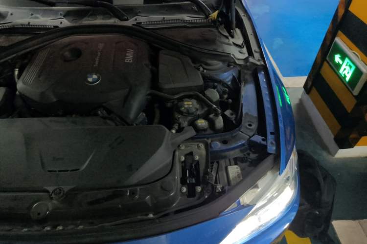 Used BMW 3 Series 2018 330Li M Sport Shadow Edition Engine Bay Left