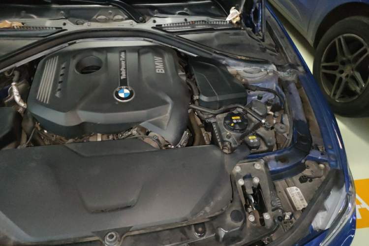 Used BMW 3 Series 2018 320i M Sport Package Engine Bay Left