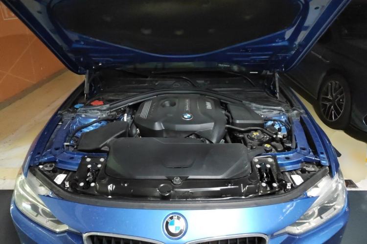 Used BMW 3 Series 2018 320Li Leading Model M Sport Package Engine Bay