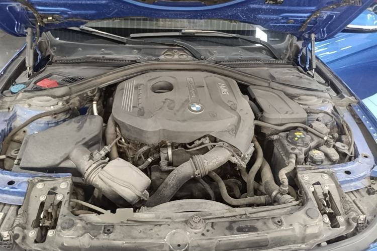 Used BMW 3 Series 2018 320i M Sport Package Engine Bay